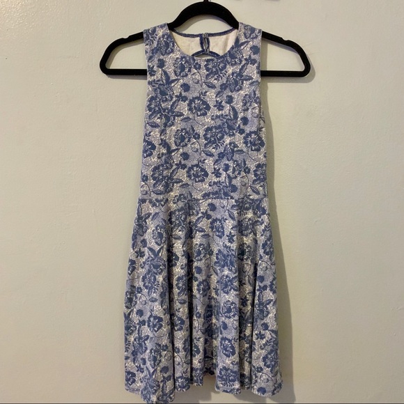 Hollister Dresses & Skirts - Hollister Blue and White Floral Open Back Dress